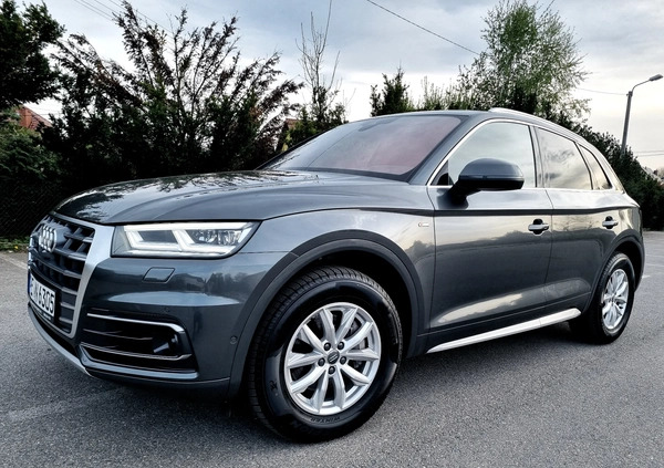 Audi Q5 cena 135500 przebieg: 133500, rok produkcji 2017 z Janowiec Wielkopolski małe 781